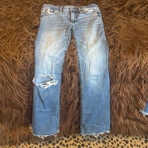 American Eagle Distressed Super Stretch Jeans. Size 2.